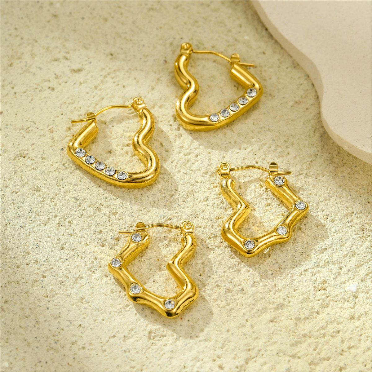 心形面包粒环形耳环 PVD 镀金