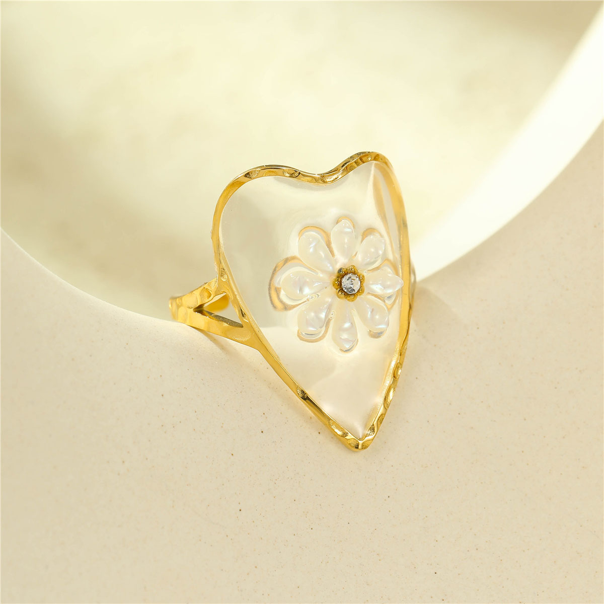 时尚不锈钢透明花朵形锆石戒指