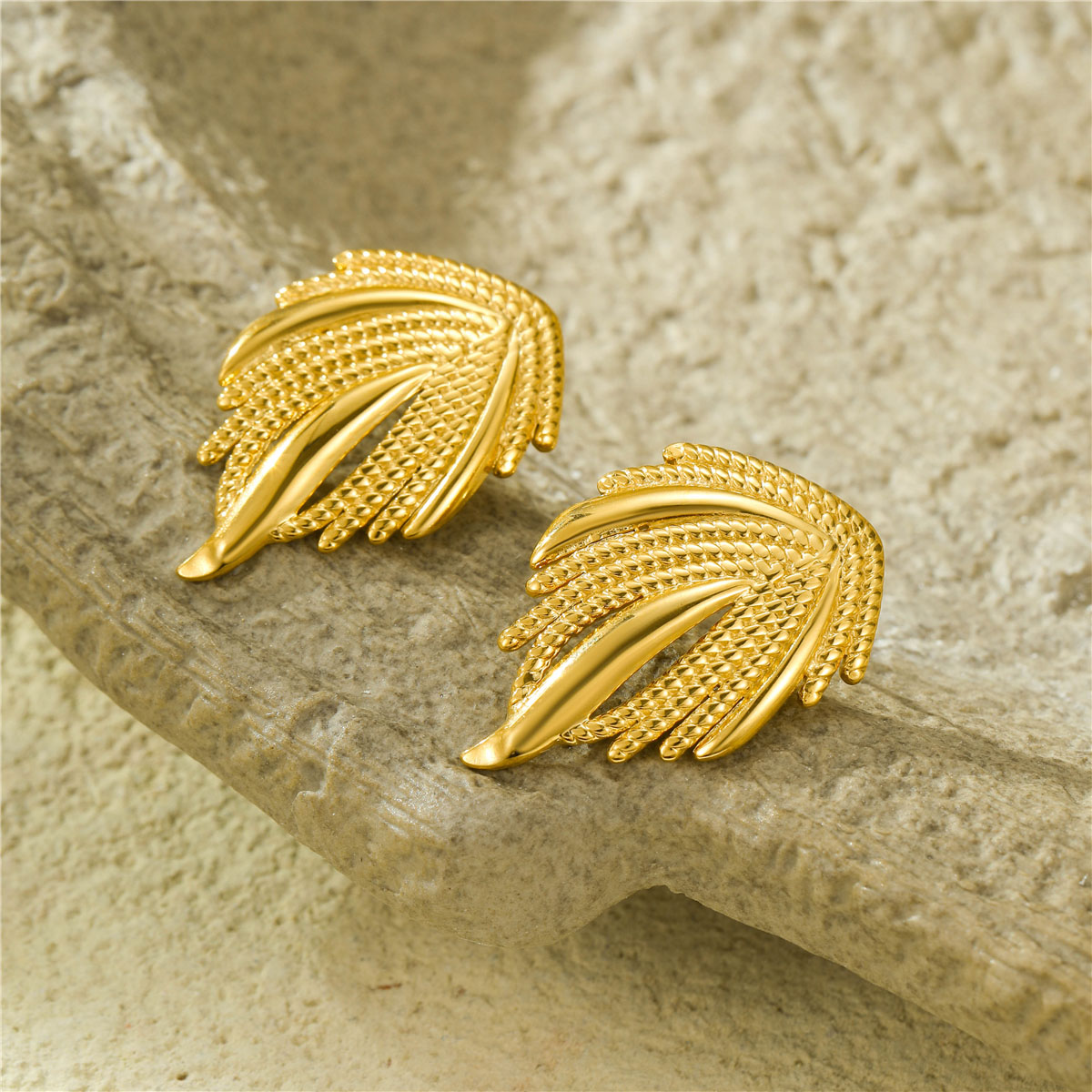 金翼不锈钢耳钉时尚新设计