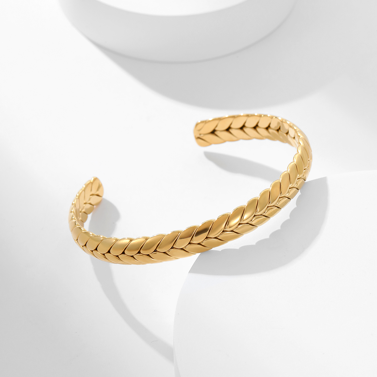 18K镀金不锈钢时尚防水珠宝开口手镯